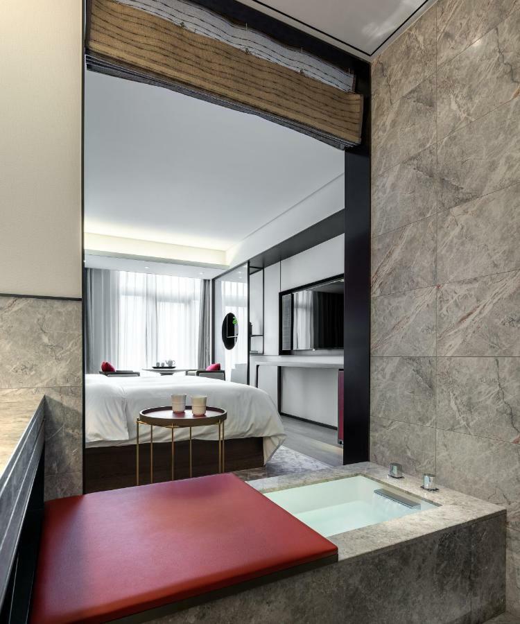 Joya Xujiahui Hotel 5*